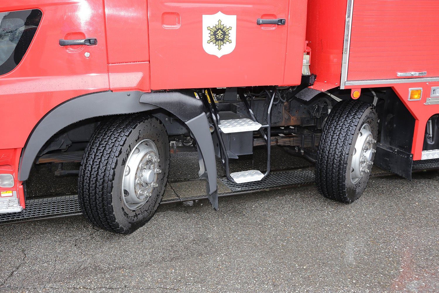 54ｍはしご車のタイヤ写真