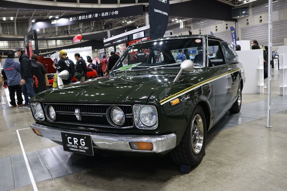 カリーナのフロント全景