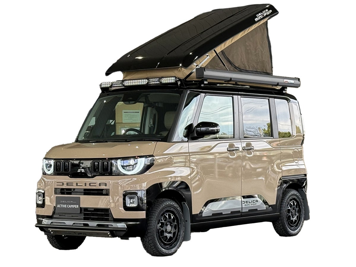 ポップアップルーフが付いたデリカミニ外観