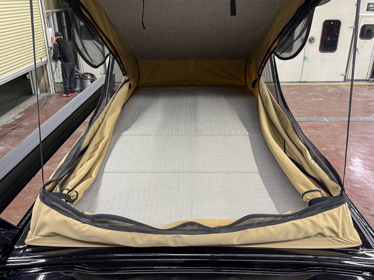 ポップアップルーフテントの床部分