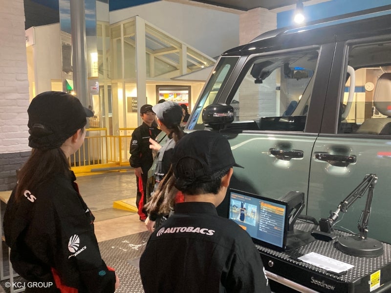 ADAS（先進運転支援システム）関連の点検の様子