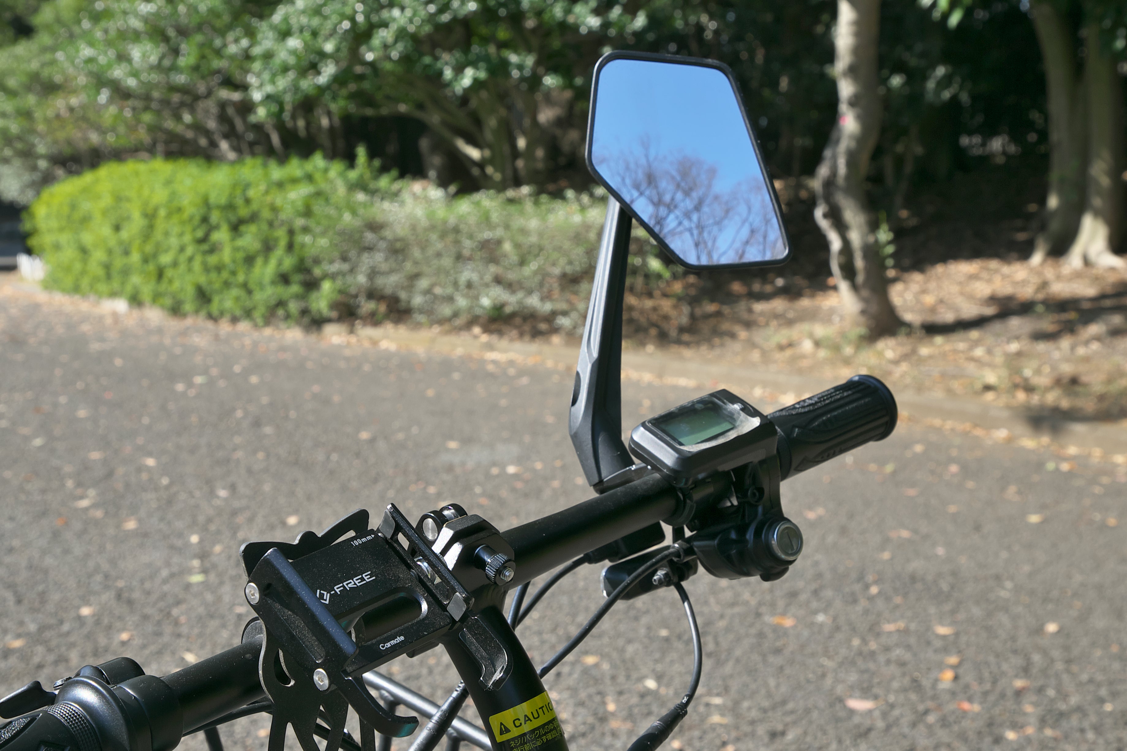 オプションとして用意されているバックミラー