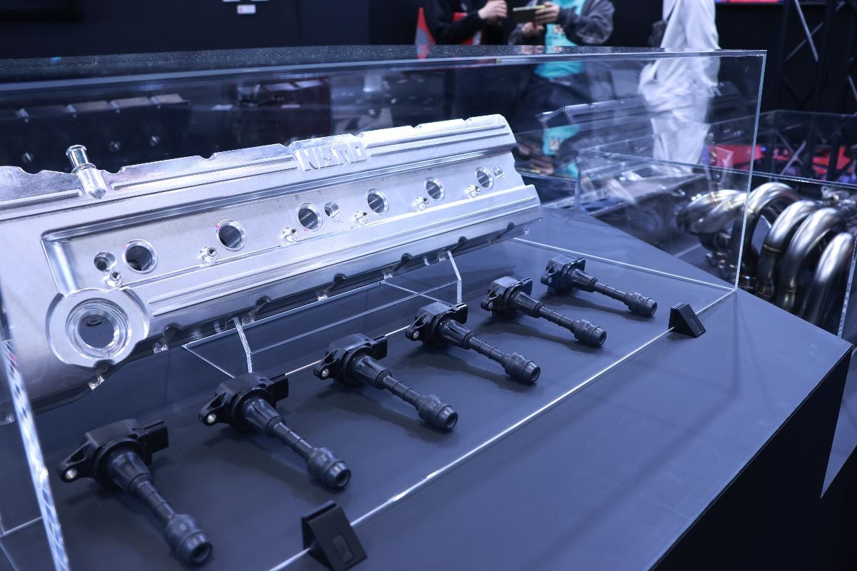 L型エンジン用ツインカムヘッド