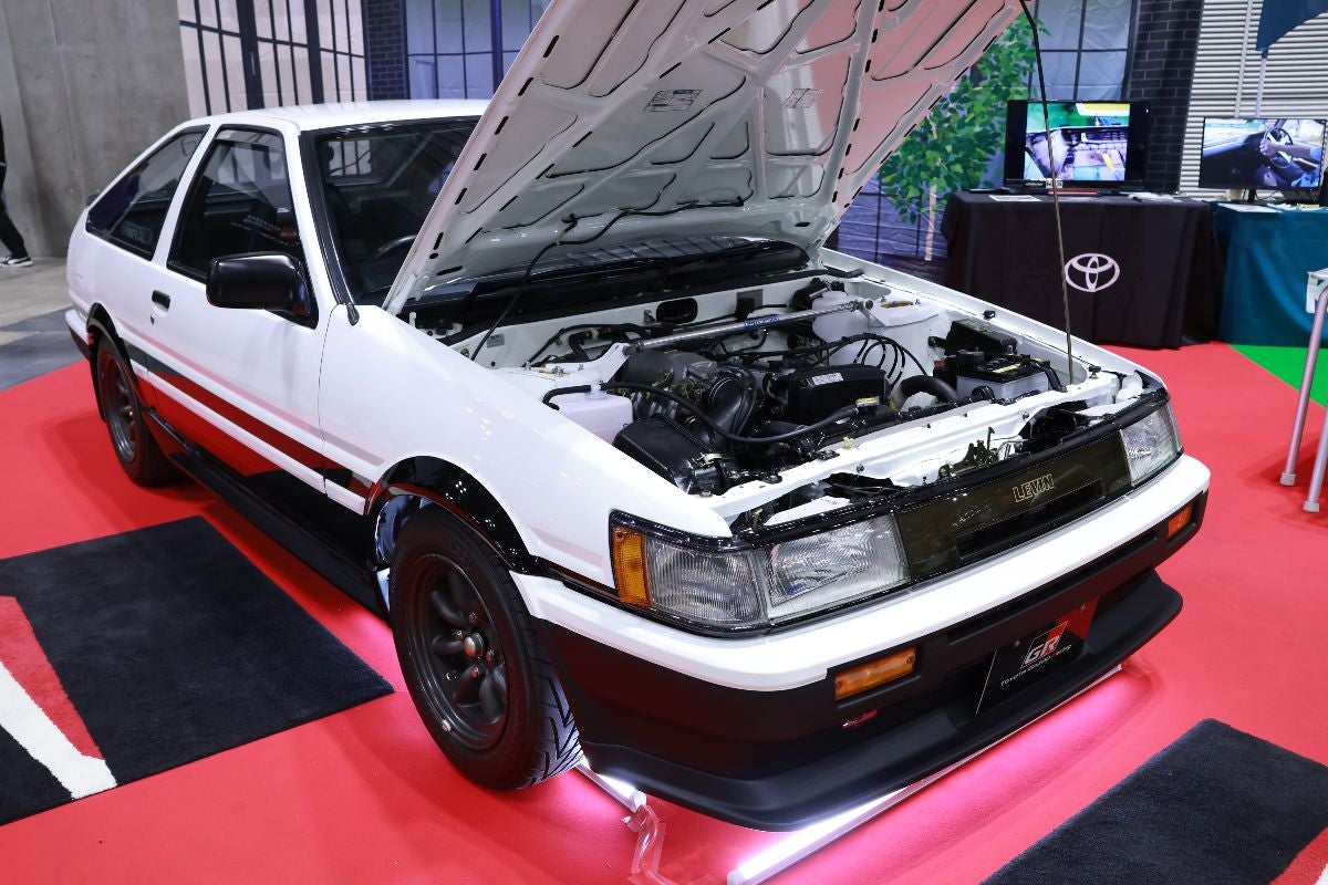 カローラレビンのフロント全景