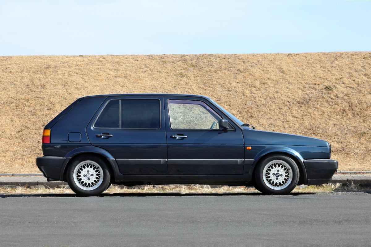 フォルクスワーゲン・ゴルフⅡのサイドビュー全景