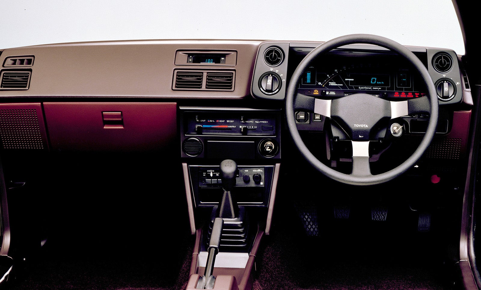 AE86型カローラ レビンのコクピット