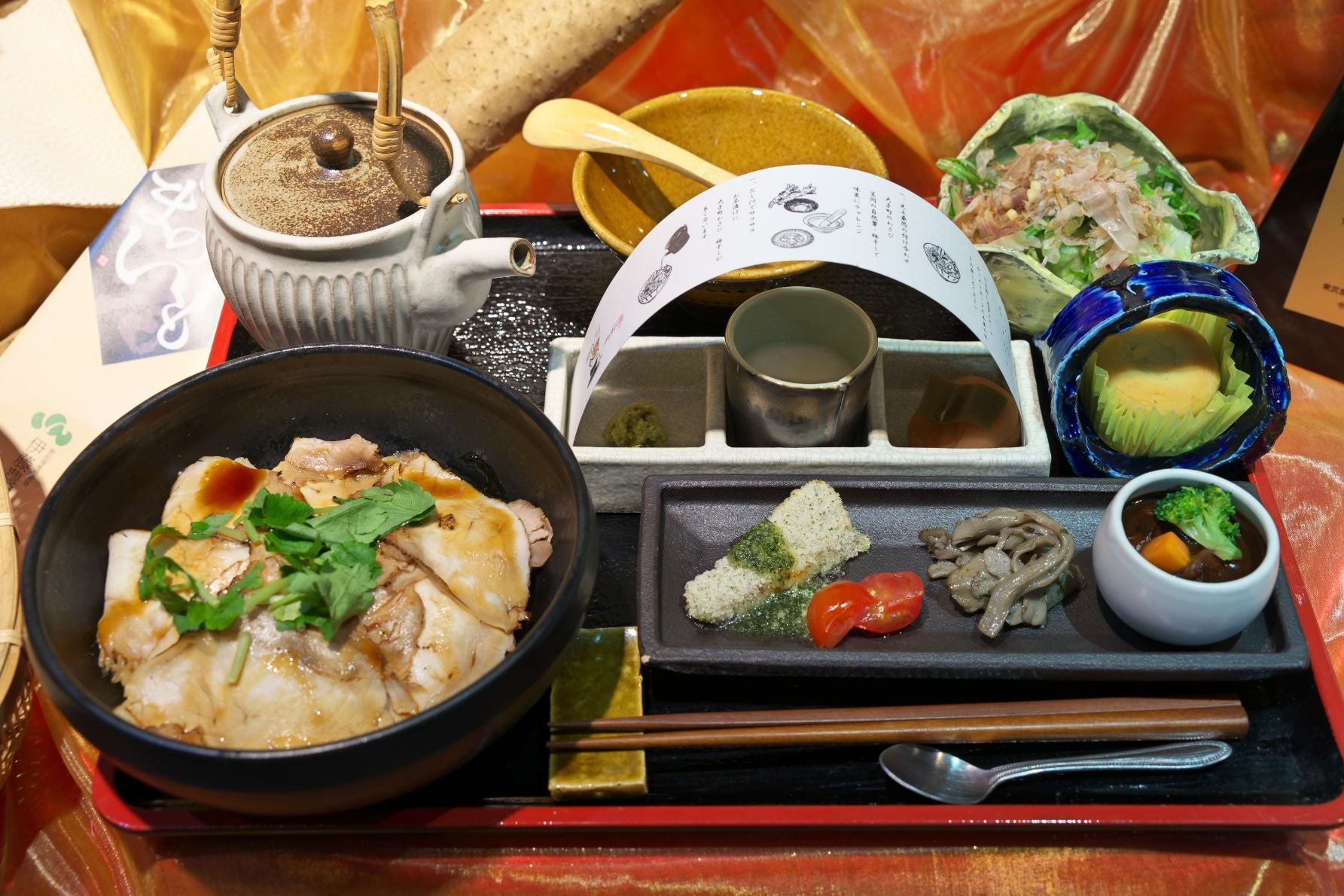 常磐道・友部SA（上り線・茨城県）「夢の茨城旅行～お守りはmikittyのサイン～THANK YOU SO MUCH cholo」