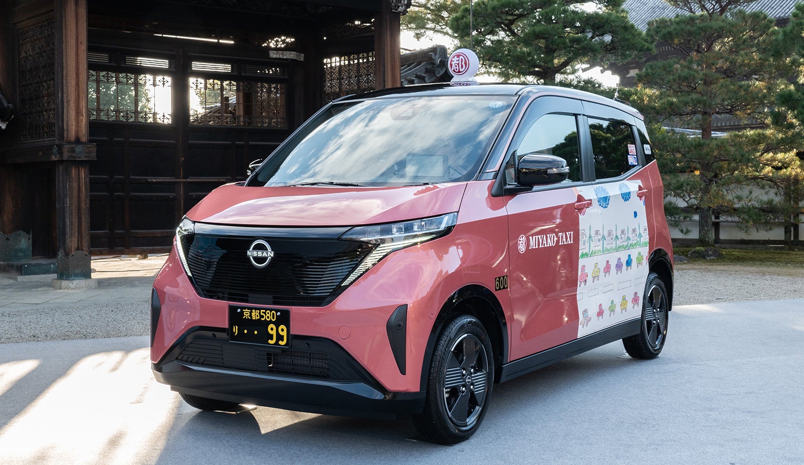 2022年に京都の都タクシーが導入した日産サクラのタクシー
