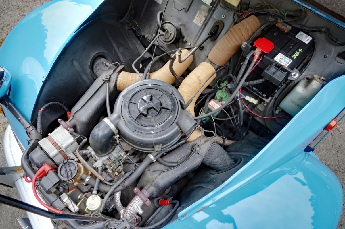 空冷水平対向2気筒エンジンを搭載したシトロエン2CV