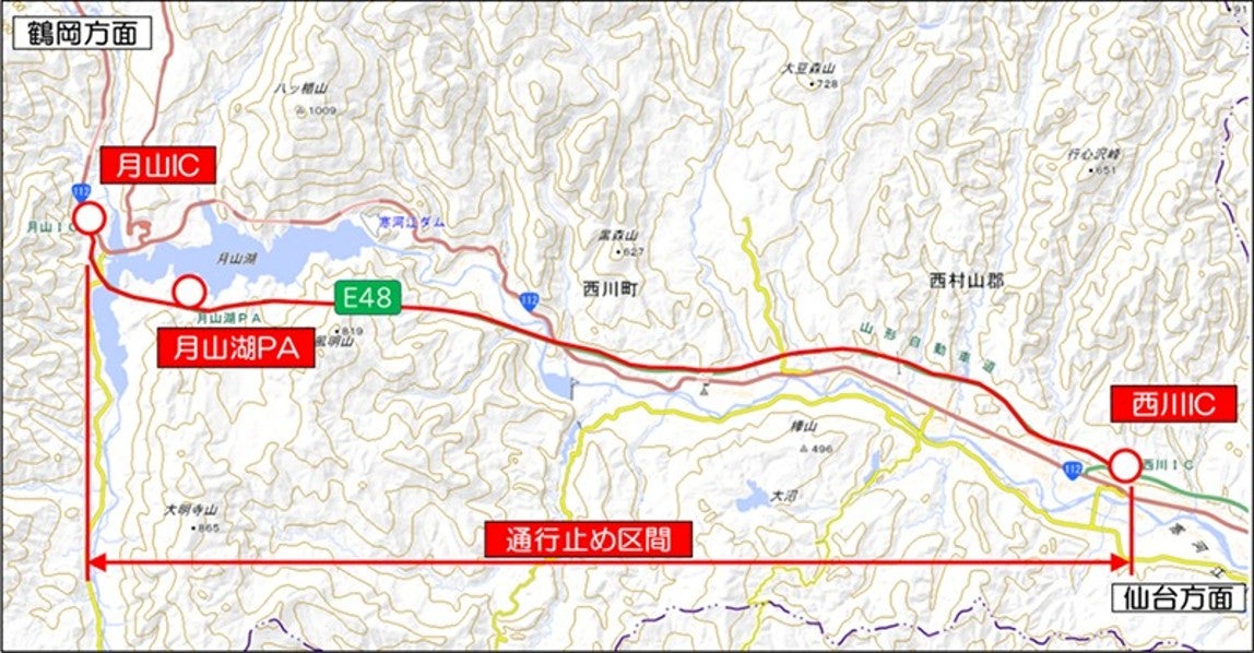 山形自動車道の西川IC～月山IC上下線の夜間通行止め区間（赤線・赤矢印）と月山湖PAの位置を示した地図