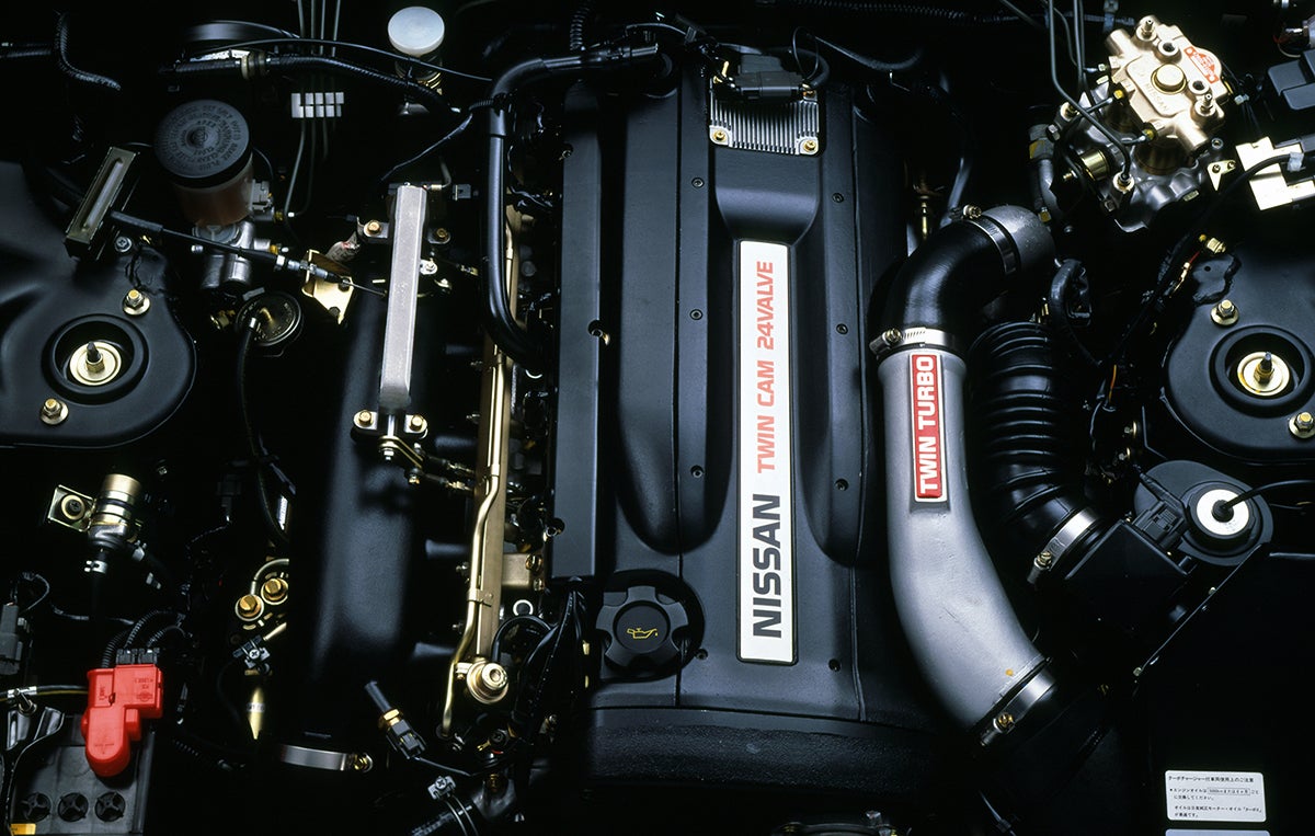 R32型スカイラインGT-Rに搭載されたRB26DETT型エンジン