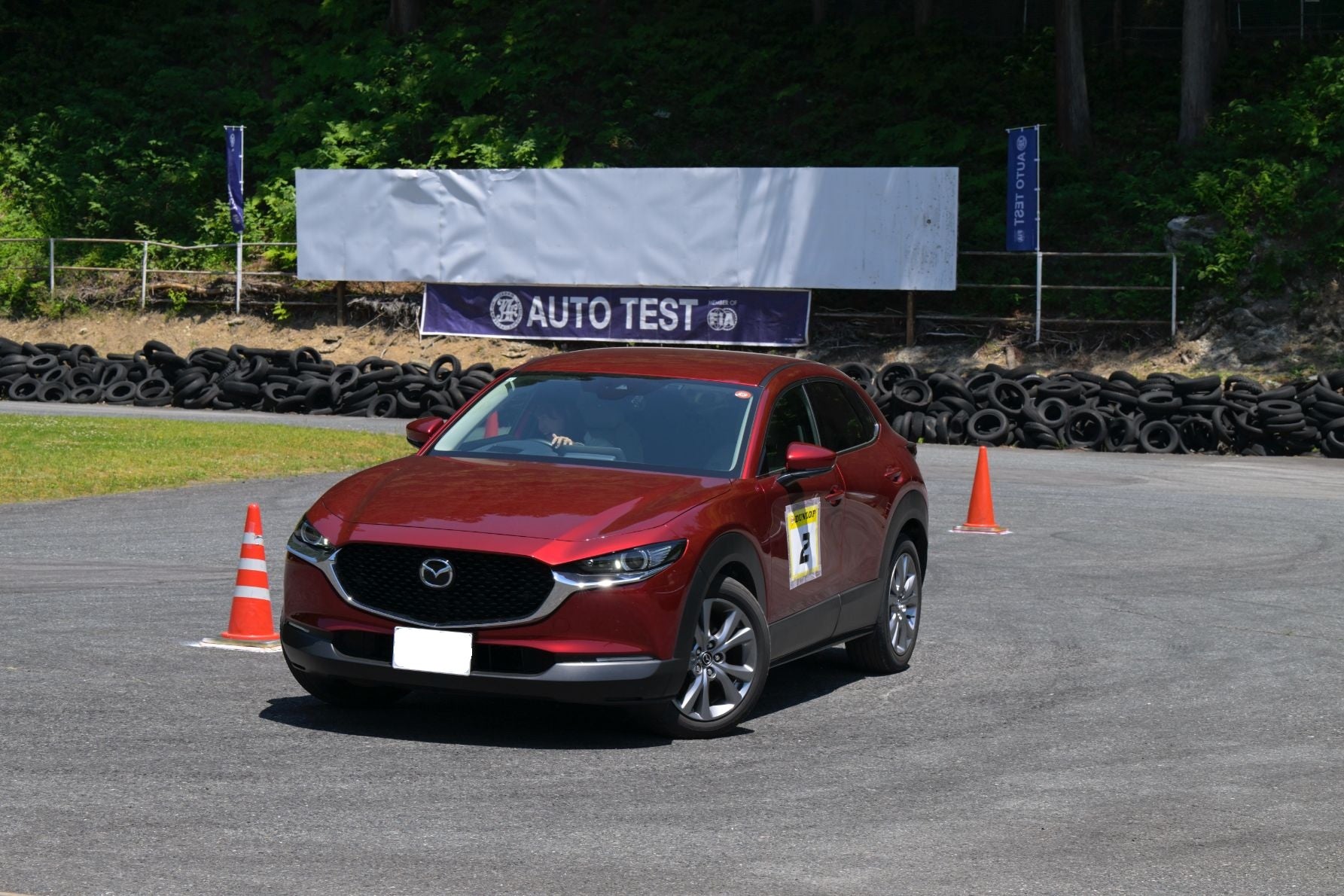 本番1本目を走行する車の様子