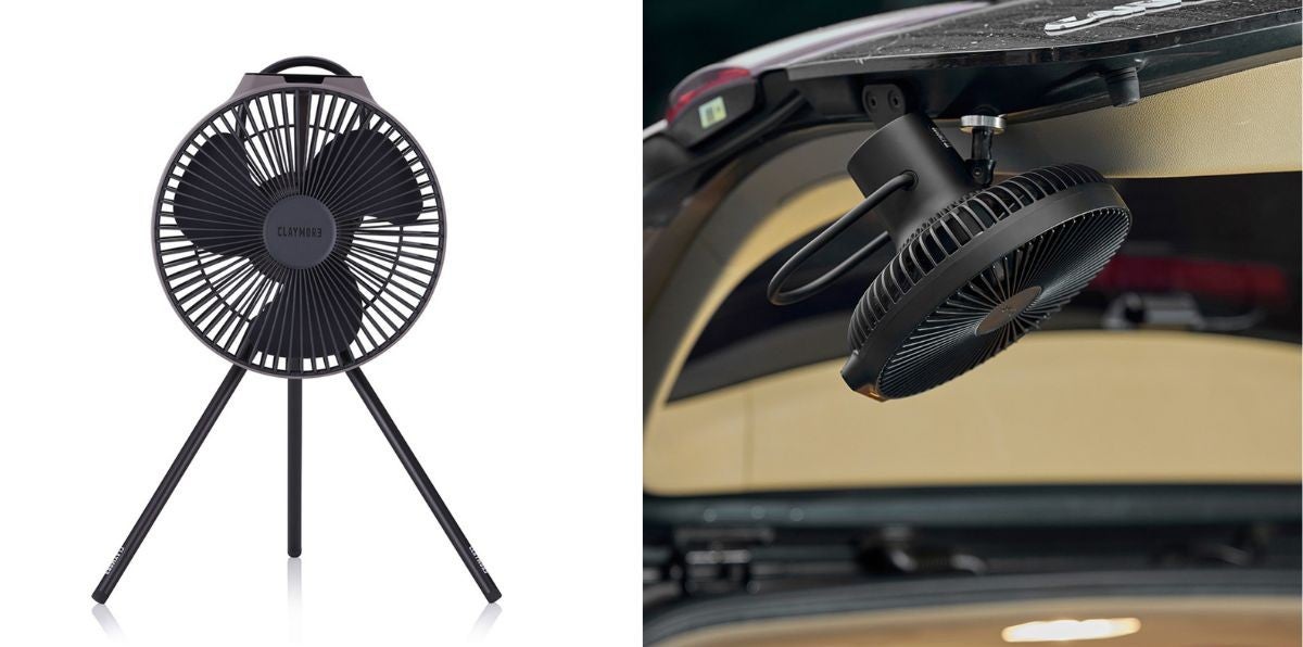 白背景に配置された三脚スタイルの黒いポータブル扇風機。車のリアゲート（吊り下げ部）に装着された黒いポータブル扇風機。
