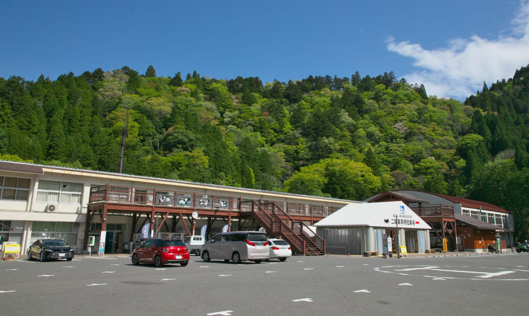 奥永源寺けい流カーの発着地となるのは道の駅「奥永源寺渓流の里」