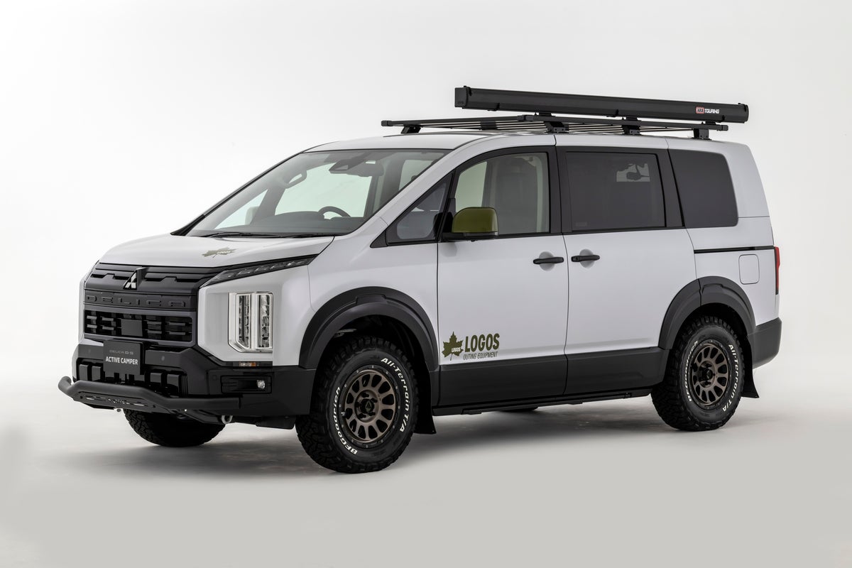 ダイレクトカーズ デリカD:5 Active Camper LOGOS Editionのフロント外観
