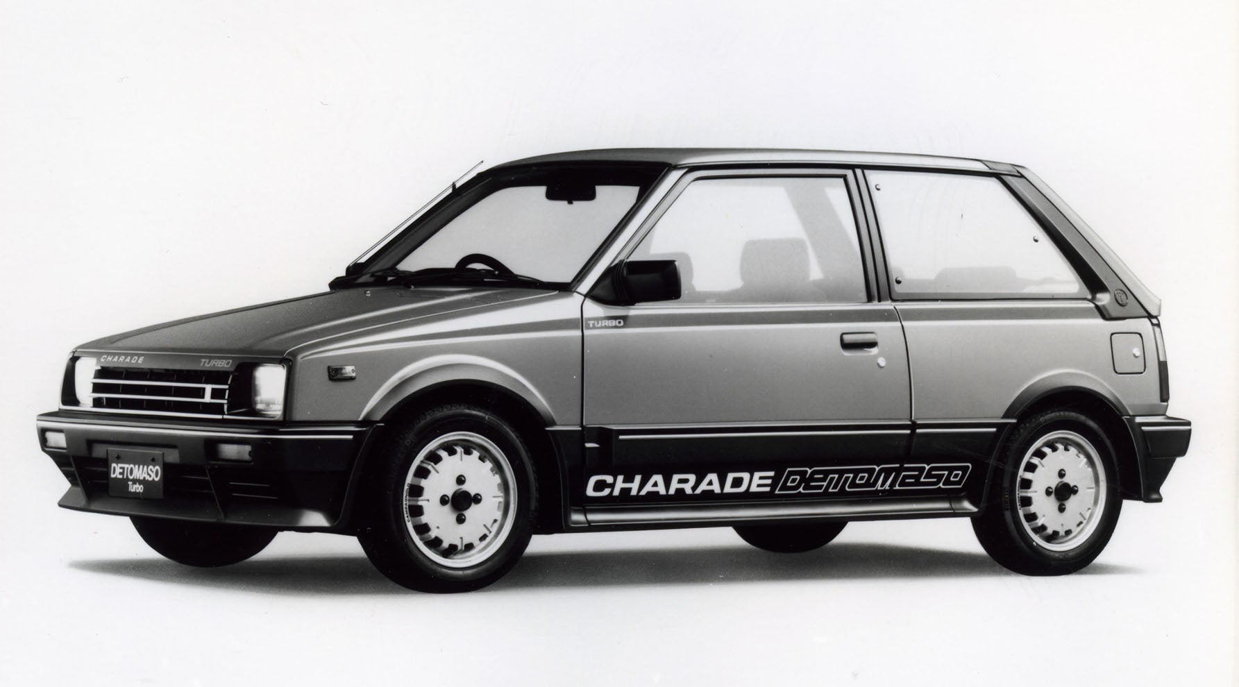 1984年1月に発売されたダイハツの「シャレード デ・トマソTURBO」