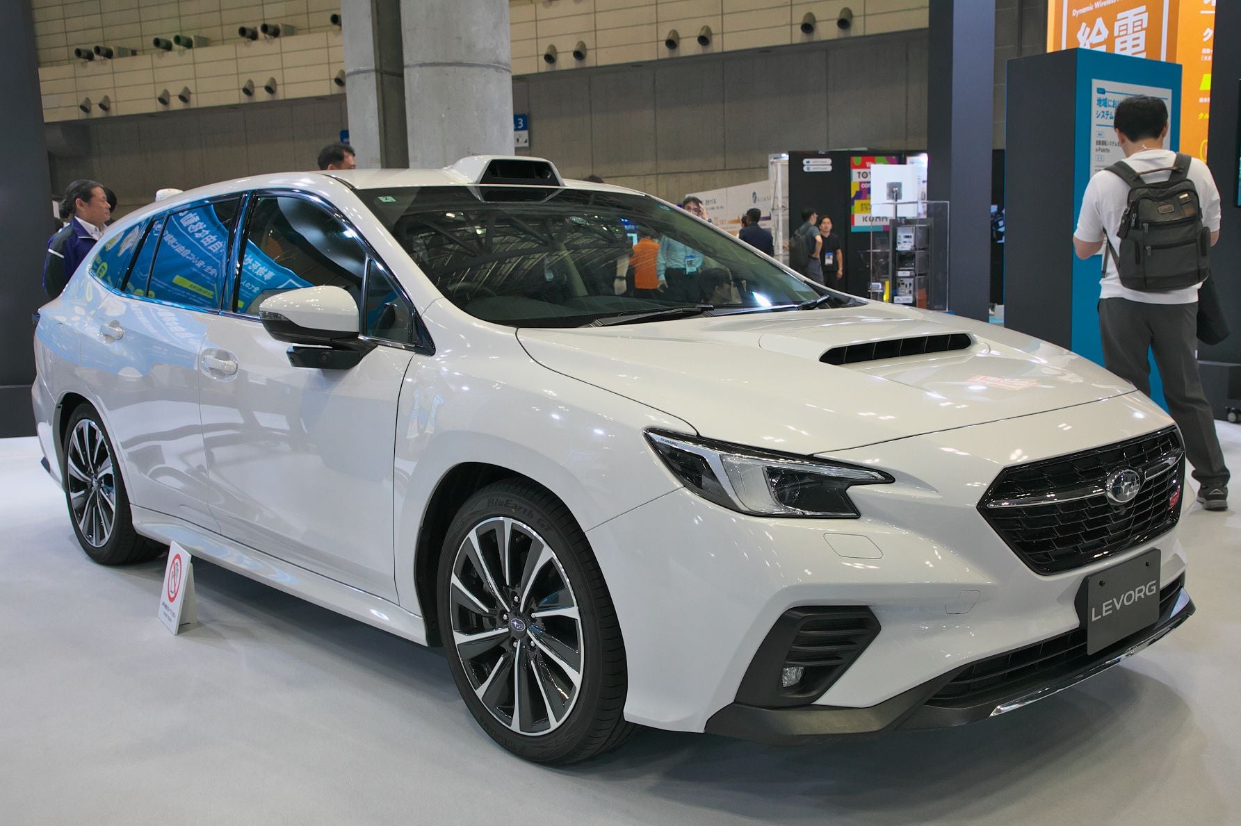 「協調型自動運転」を搭載したスバル自動運転車