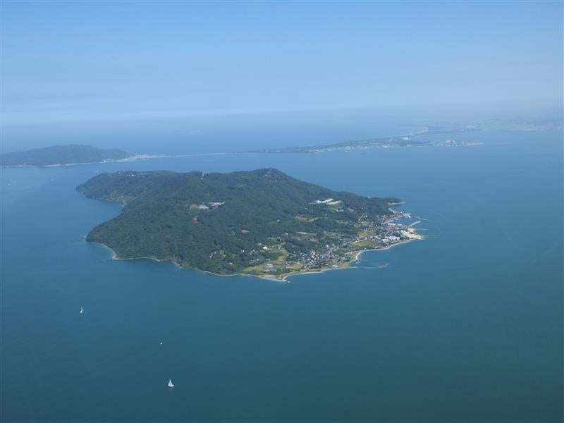 博多湾に浮かぶ能古島