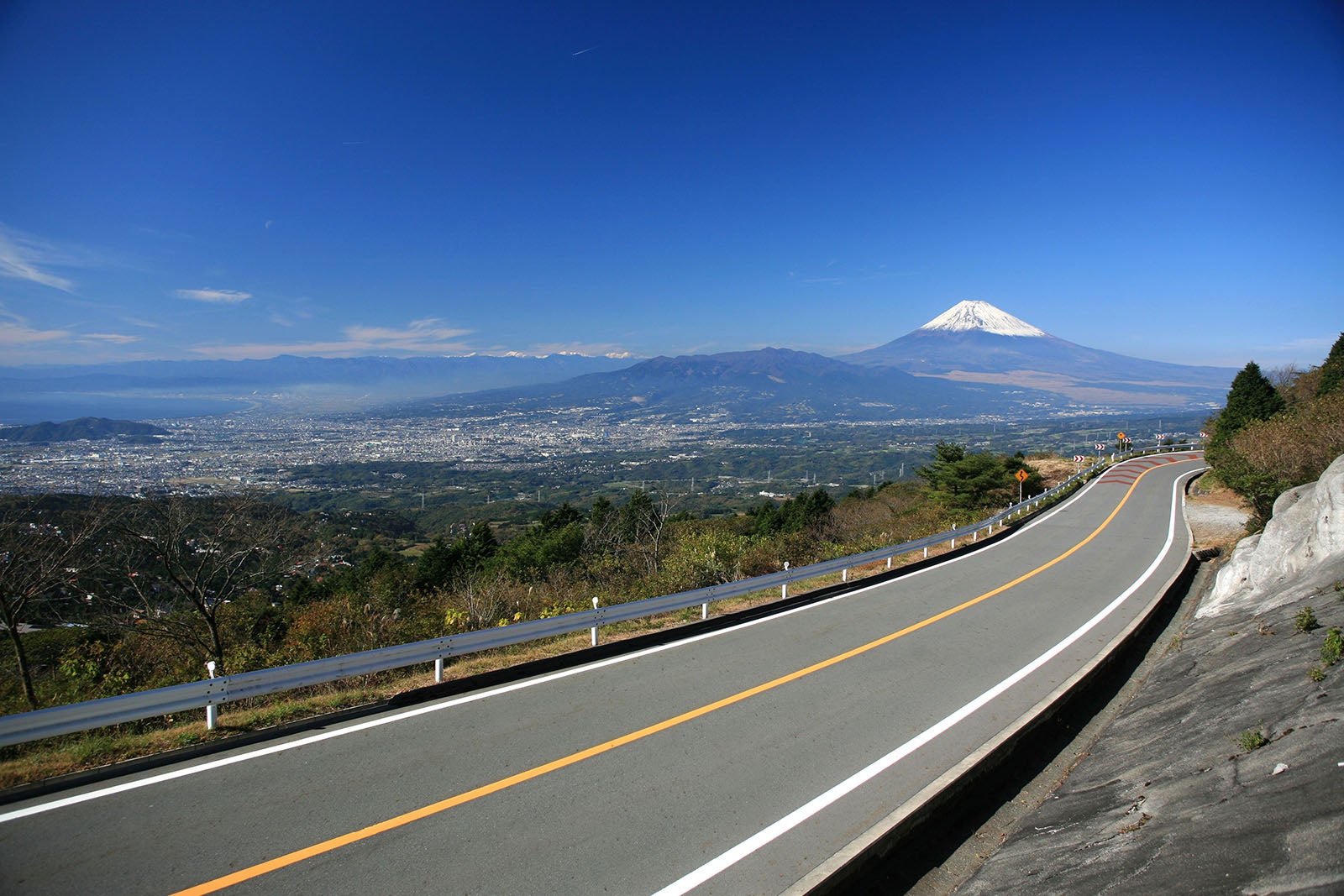 写真3 富士山麓を眼前に気持ちよく走りを楽しめる（撮影エリアは地図３を参照）