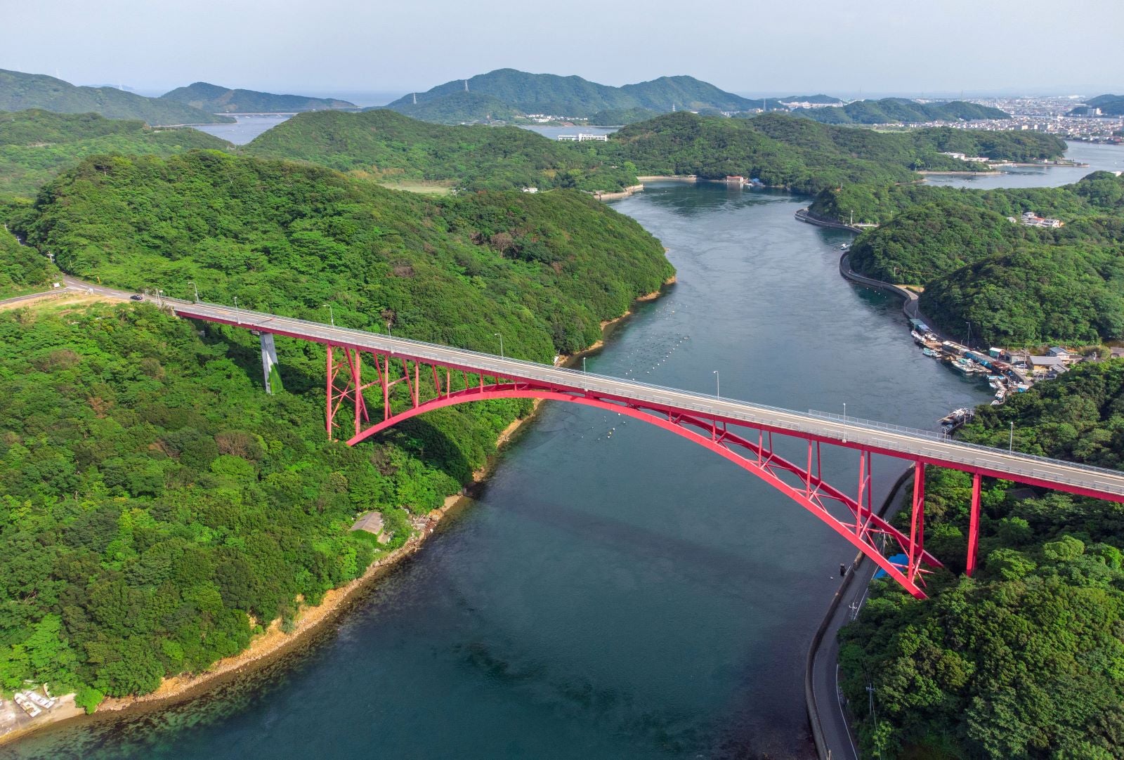 写真2 小鳴門新橋で海峡を渡り、四国本土から島田島へ（撮影エリアは地図２を参照）