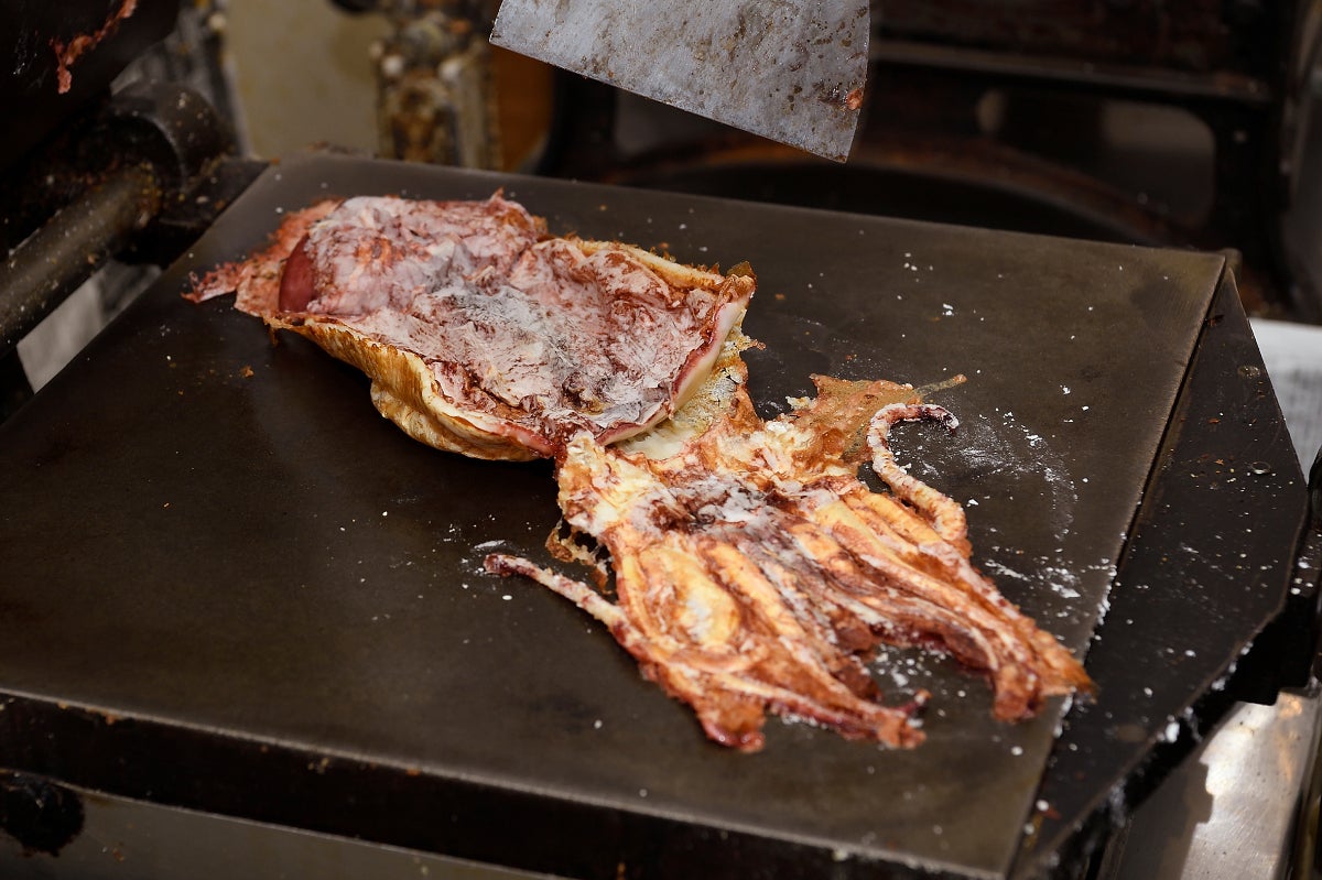 こんがりと焼きあがったイカ