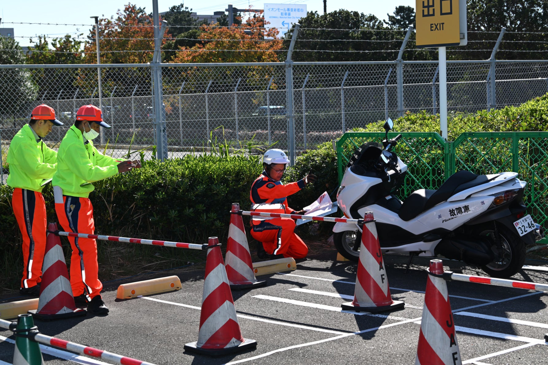 駐車スペースからの移動は事前にバイクの状態チェック