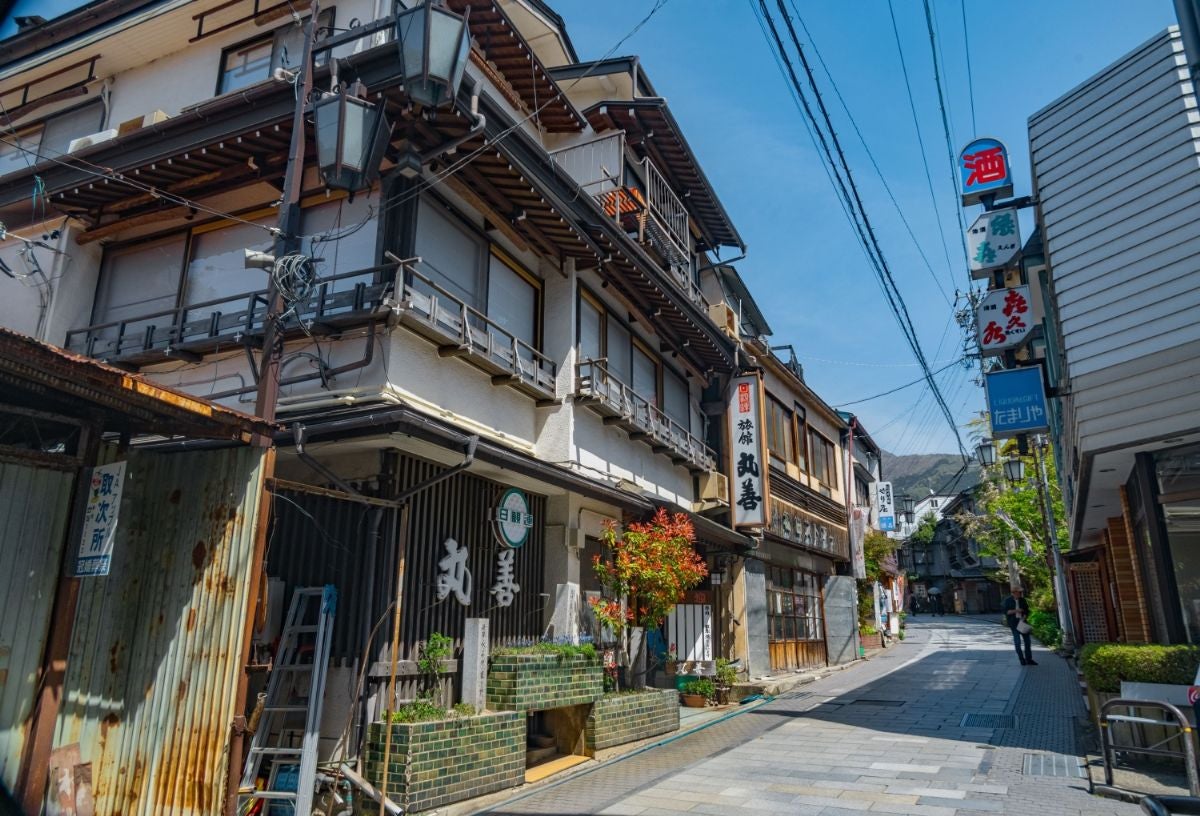 雰囲気のある長野県渋温泉の町並み