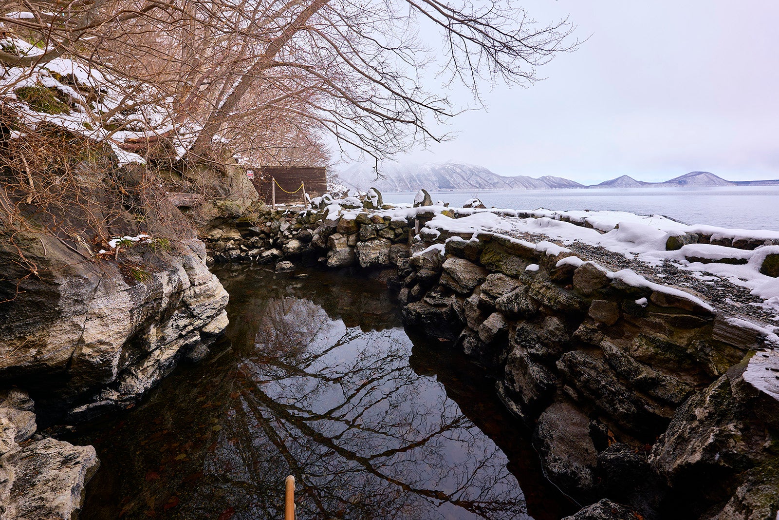 丸駒温泉の野湯