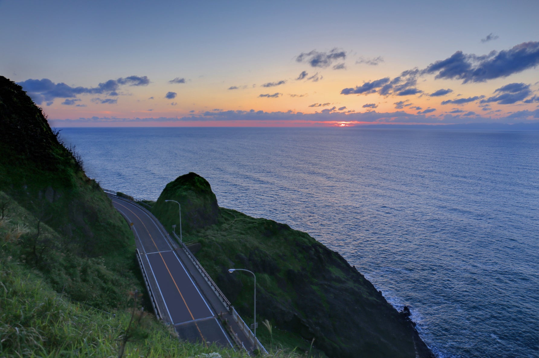 夕日が沈む直前の幻想的な景色は一見の価値ありだ