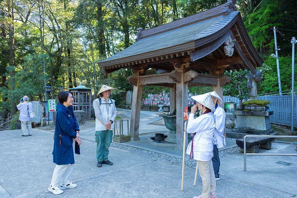 大窪寺・お遍路の方と