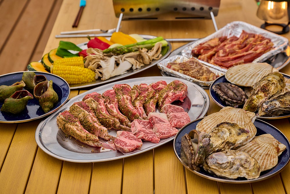 かもめ島グランピングでの豪華なBBQ食材。北海道が丸ごと堪能できる