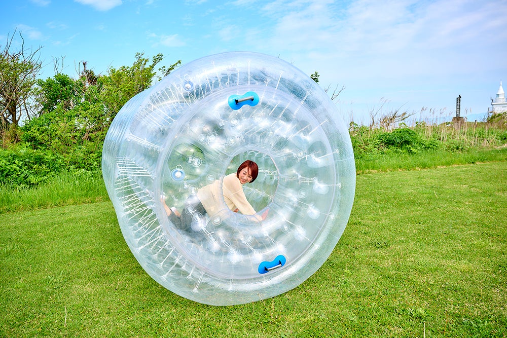 かもめ島グランピングではアクティビティも充実。グラスホイールを堪能
