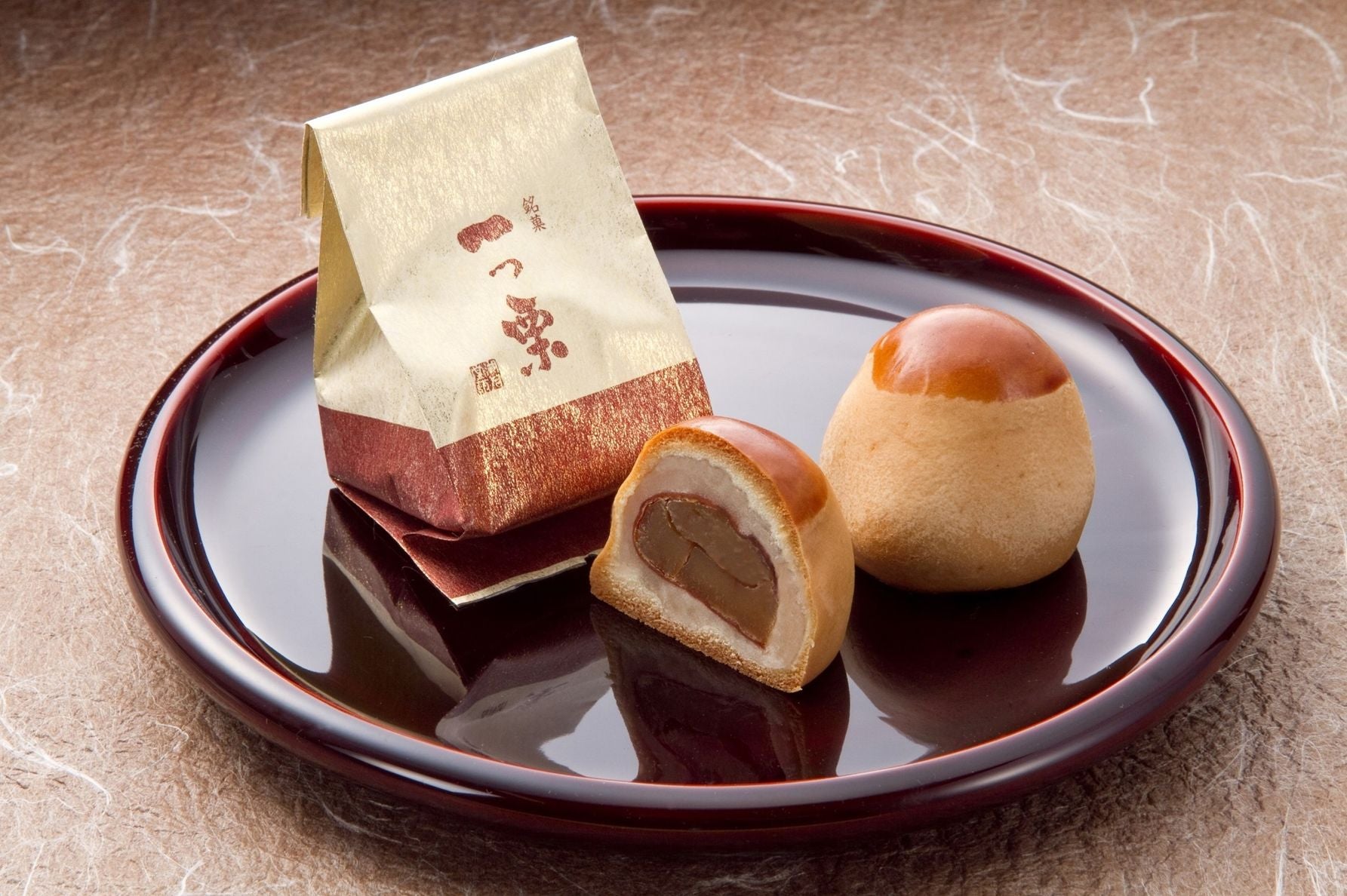 湖月堂 「一つ栗」 ６個入 2,160円