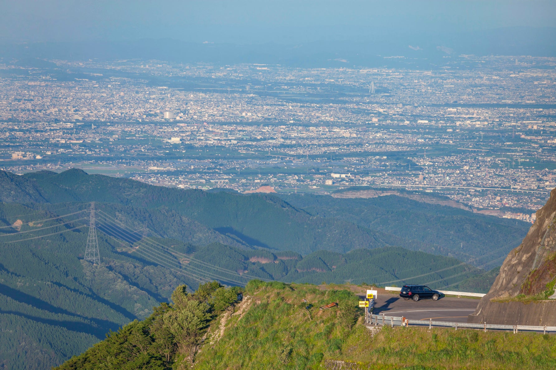写真3 山頂付近を通過しているドライブウェイの高い位置から、まさに絶景を楽しめるスポット