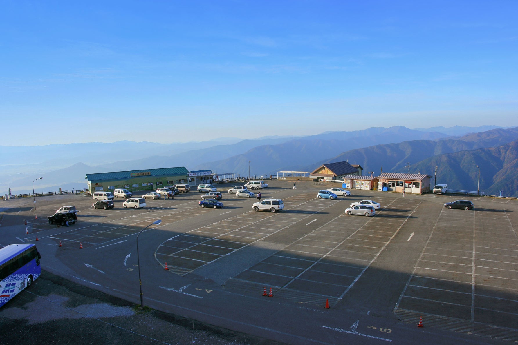 写真4　山頂付近まで車で上ることができ、そこから眺める景色はまさに絶景だ