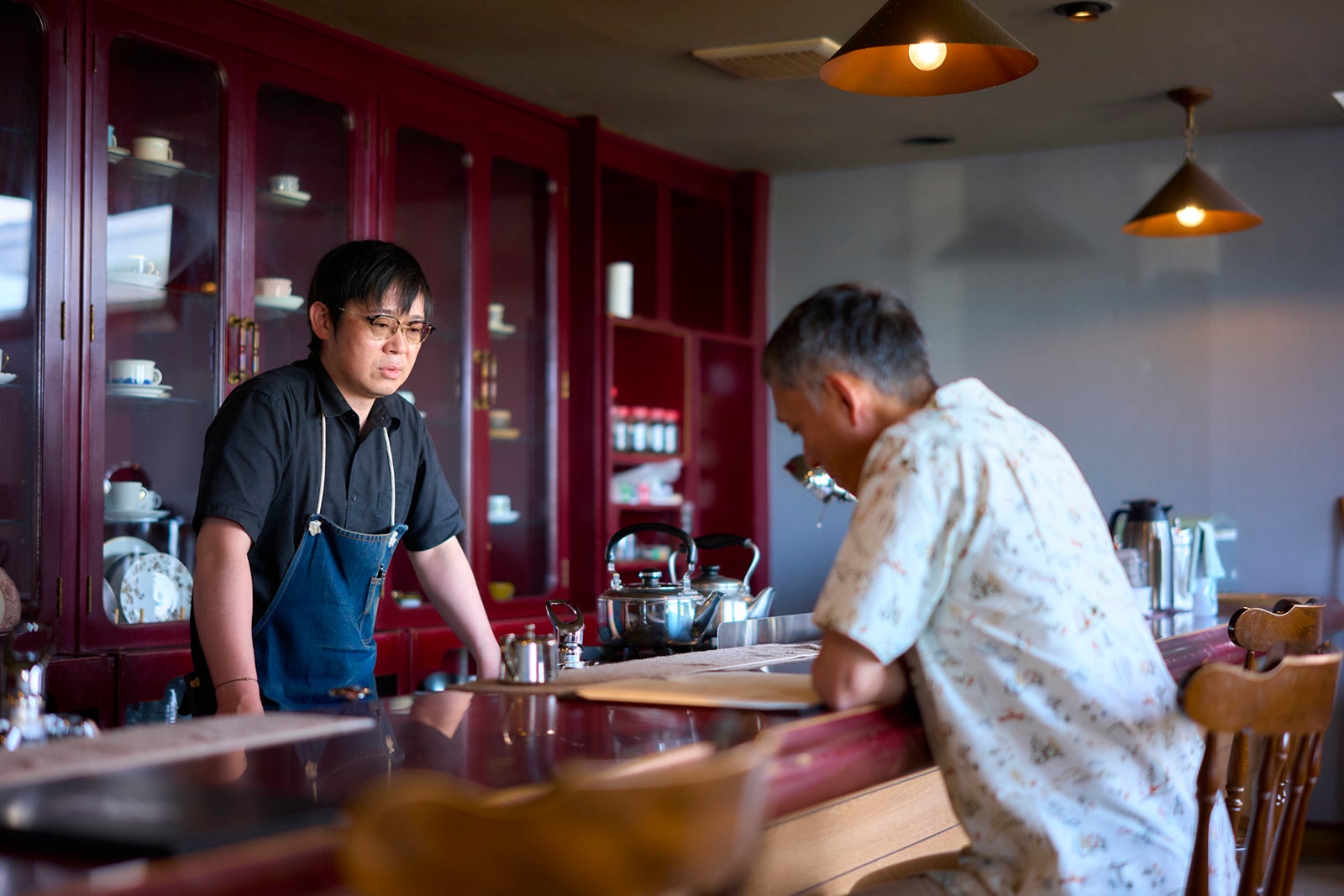 博珈琲の店主と男性