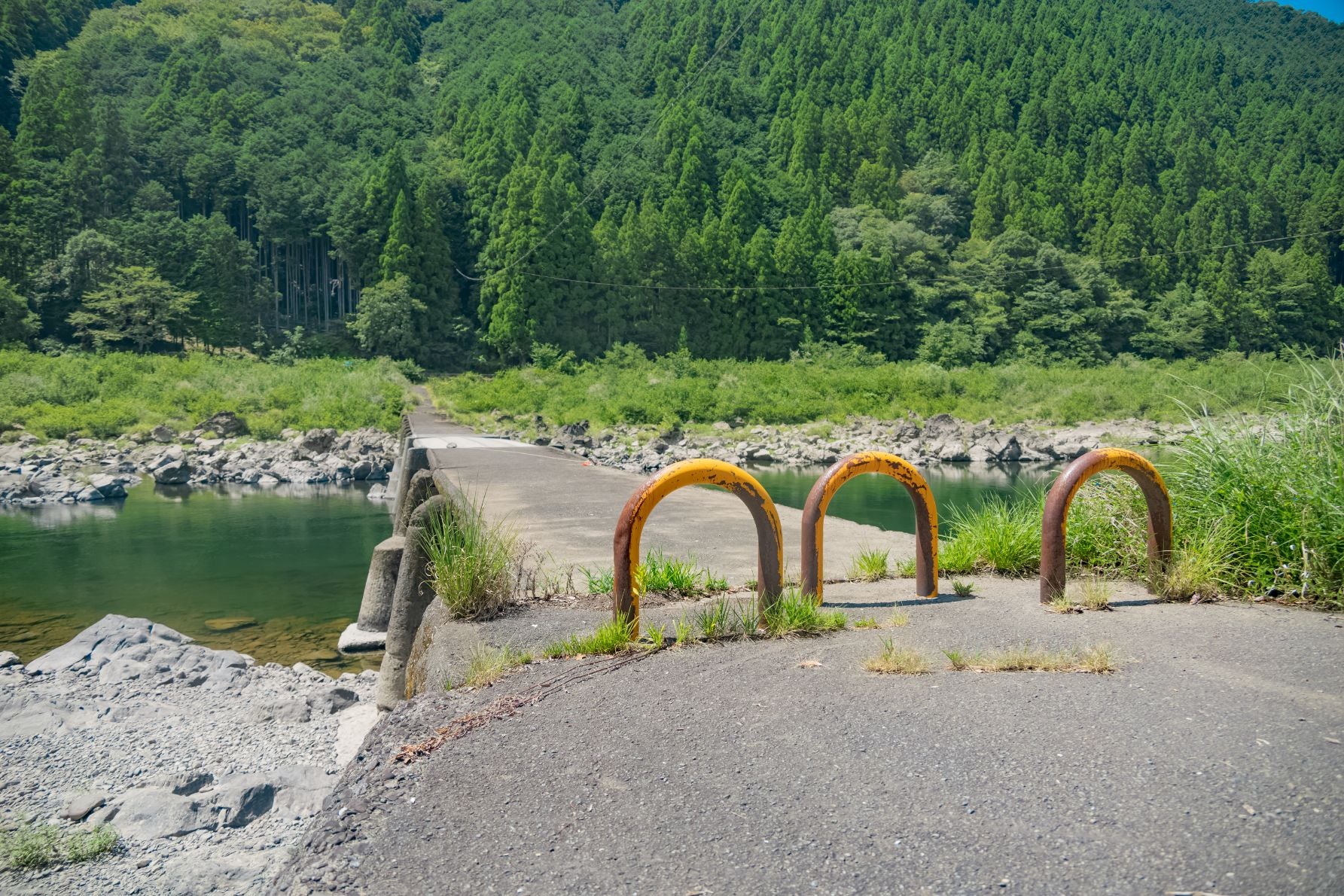 クルマは通行不可