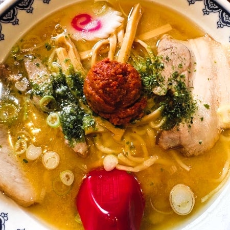 「龍上海」の赤湯からみそラーメン