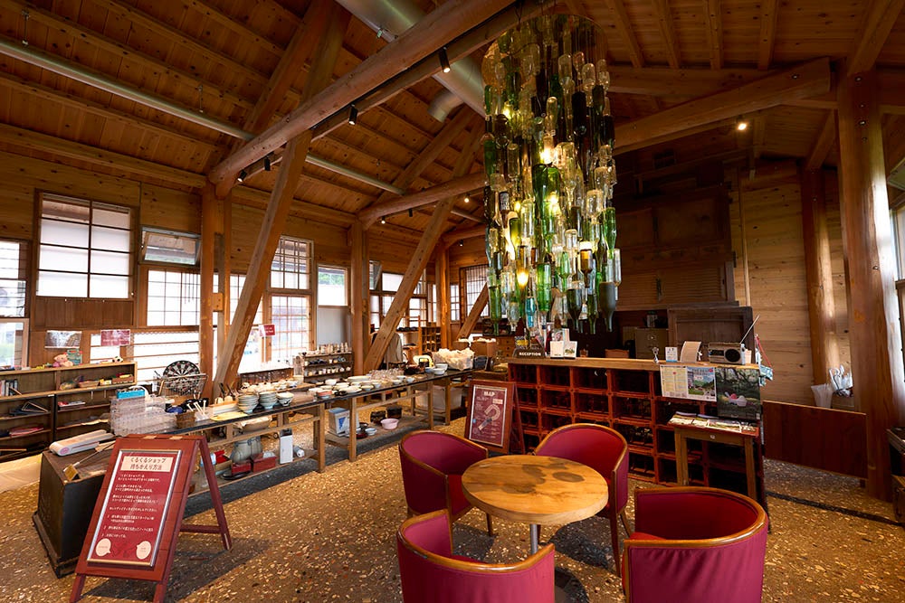 HOTEL WHYのフロント