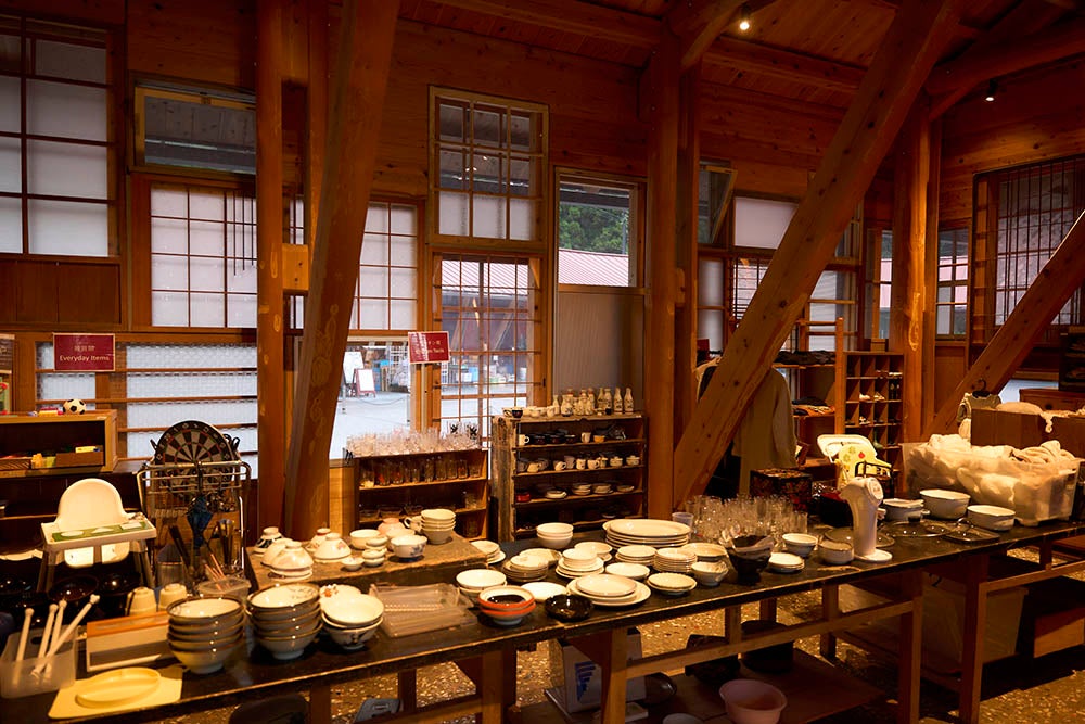 上勝町ゼロ・ウェイストセンター"WHY"のくるくるショップ