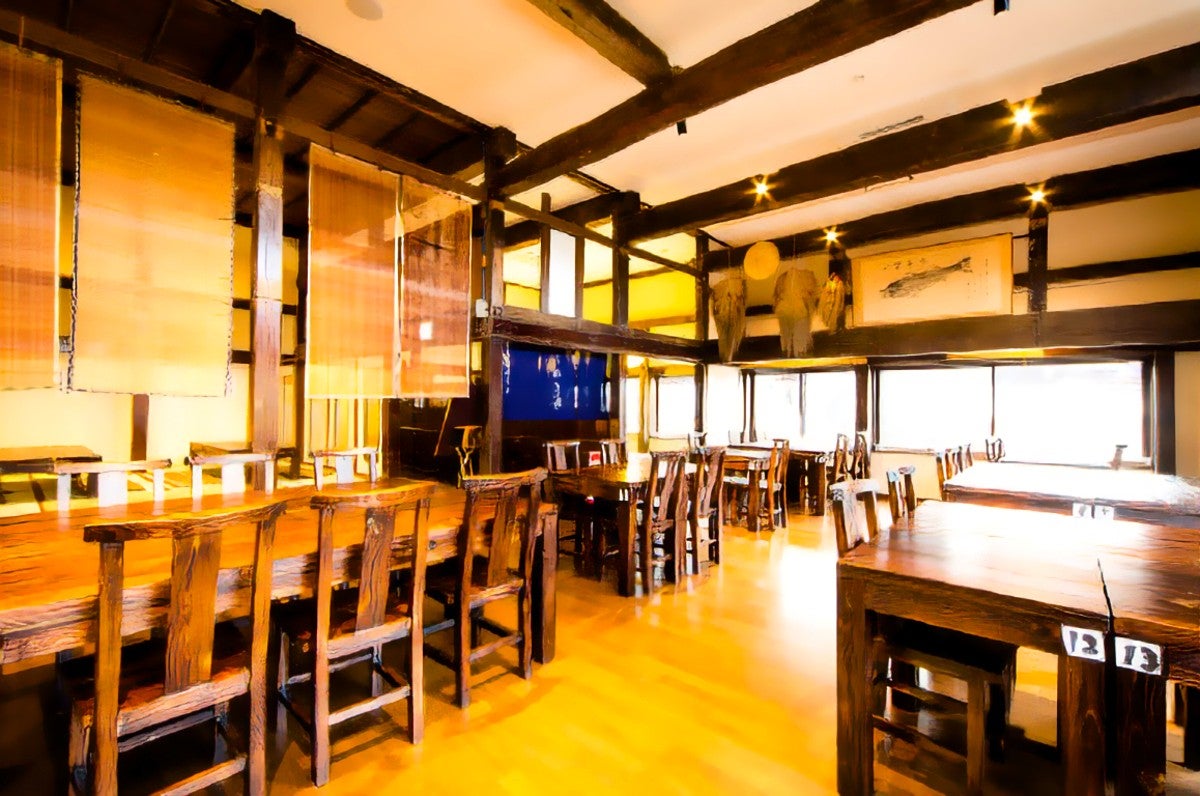 古民家食事処の店内風景