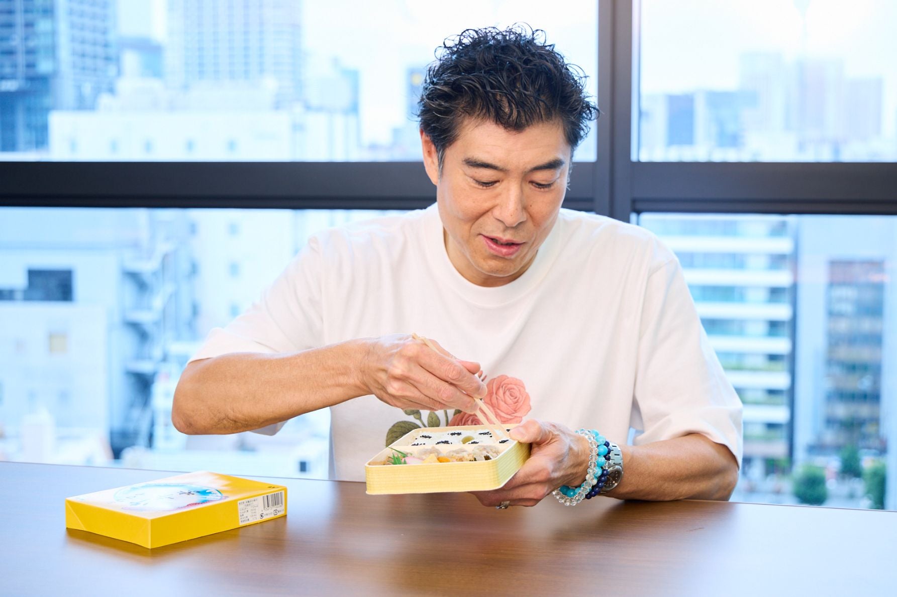 シウマイ弁当の魅力を語る髙嶋政宏さん