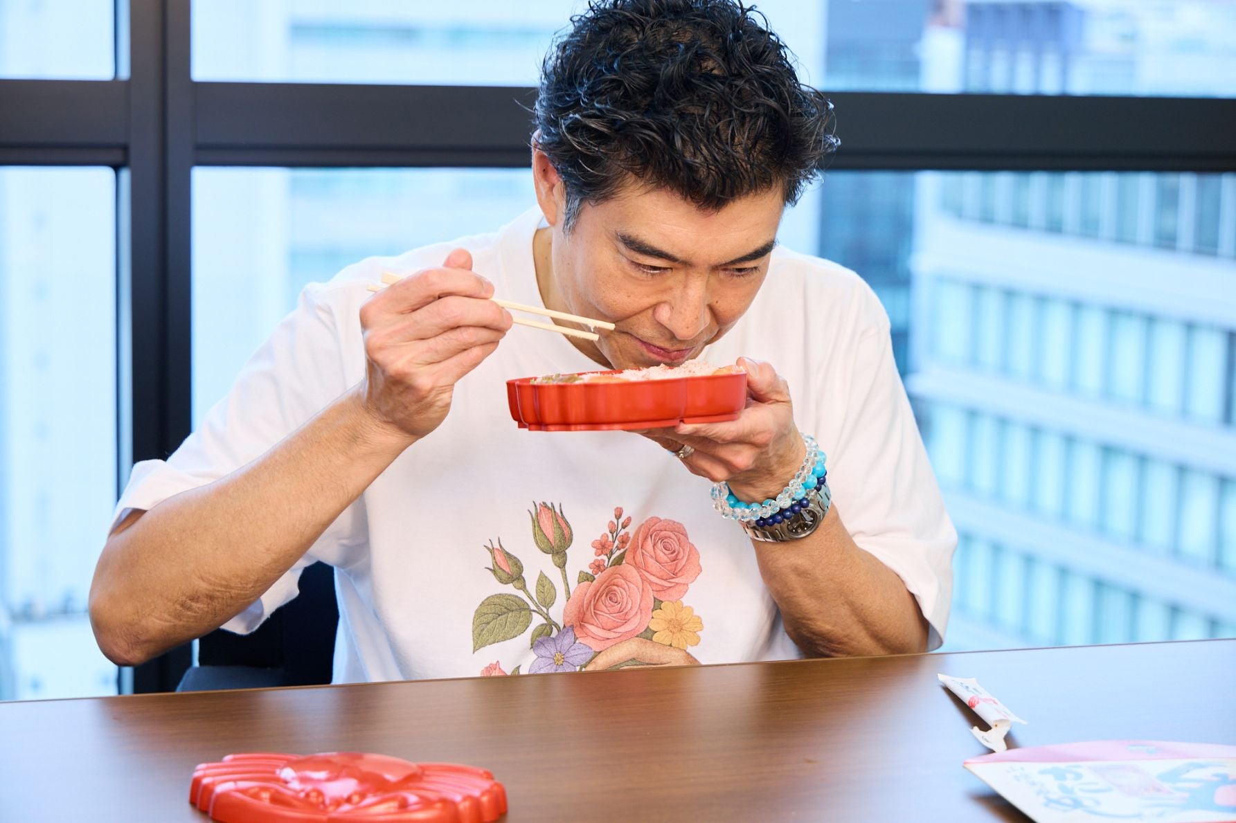 かにの香りも楽しい、髙嶋政宏さん絶賛の山陰鳥取かにめし