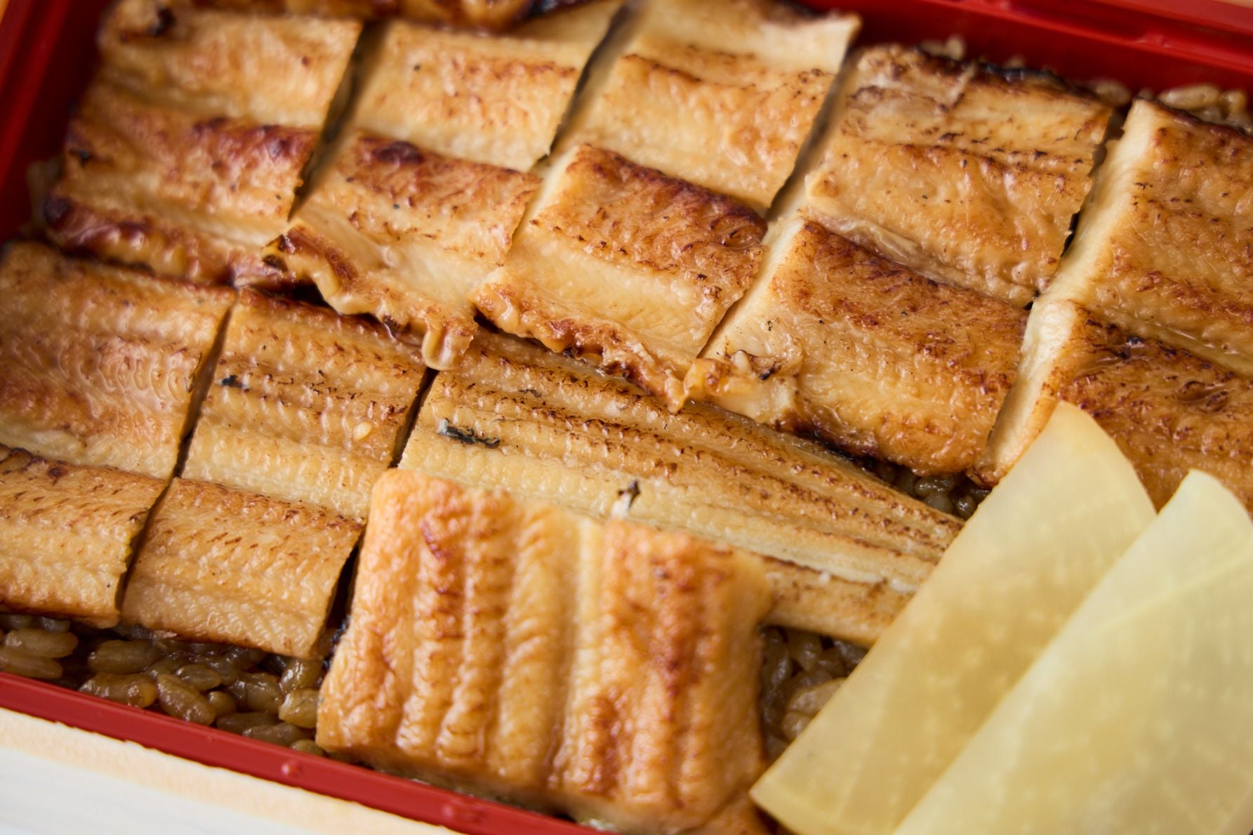 東京駅の駅弁8位、JR東海リテイリング・プラスのあなごめし。焼穴子と花椒香る醤油タレのごはん