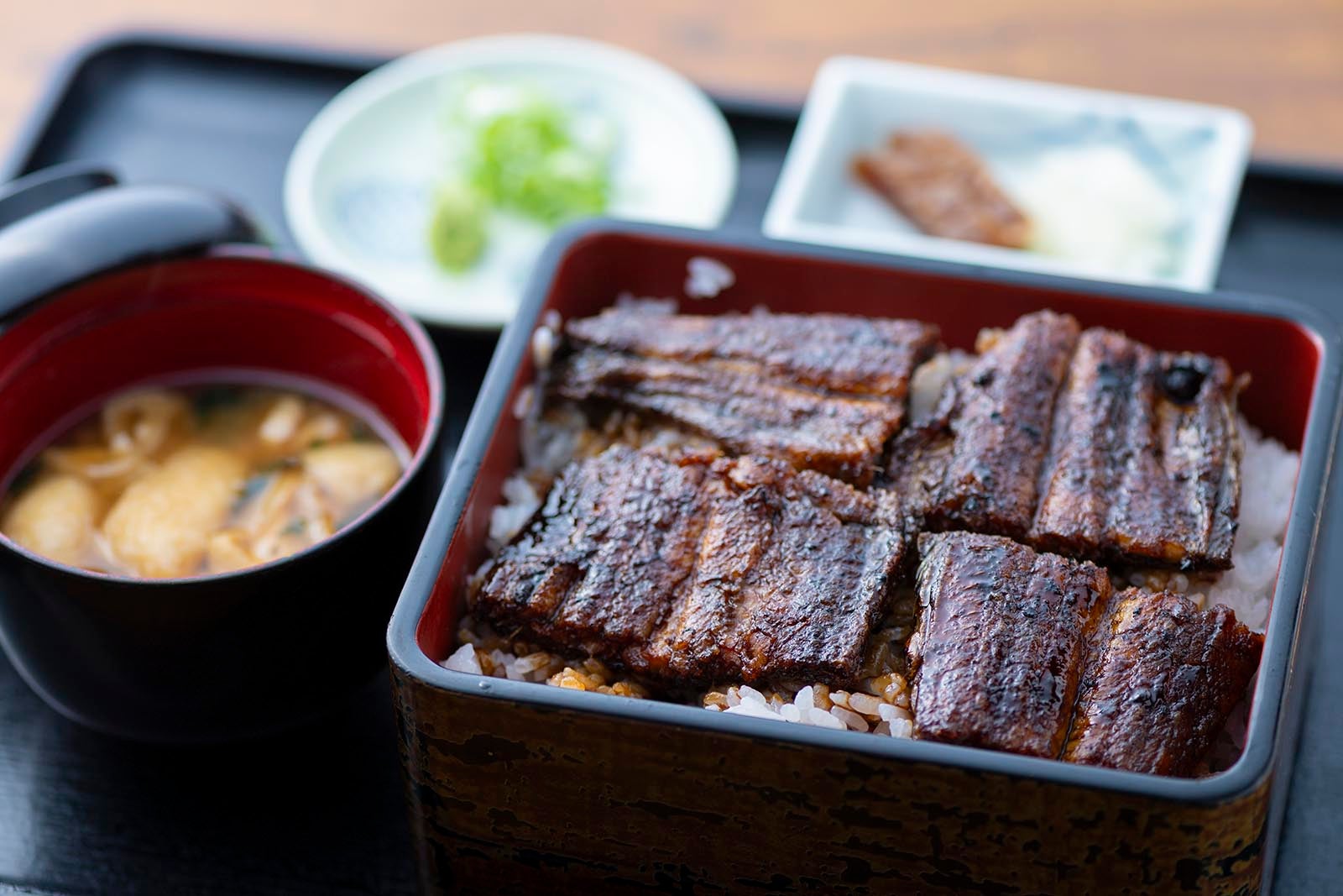 東海地方の鰻は関西風が主流。伊勢うなぎの特徴的な焼き