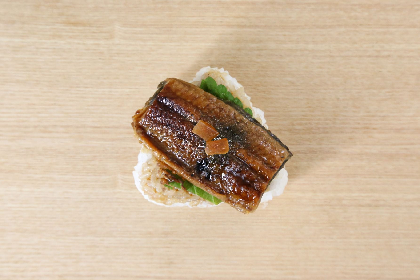 TARO TOKYO ONIGIRI「静岡県産うなぎ　奈良漬添え」１個 720円