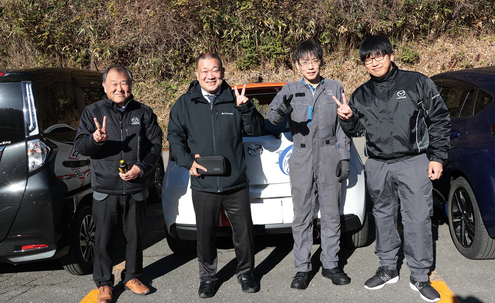 オートテストに参加した西四国マツダの皆さん