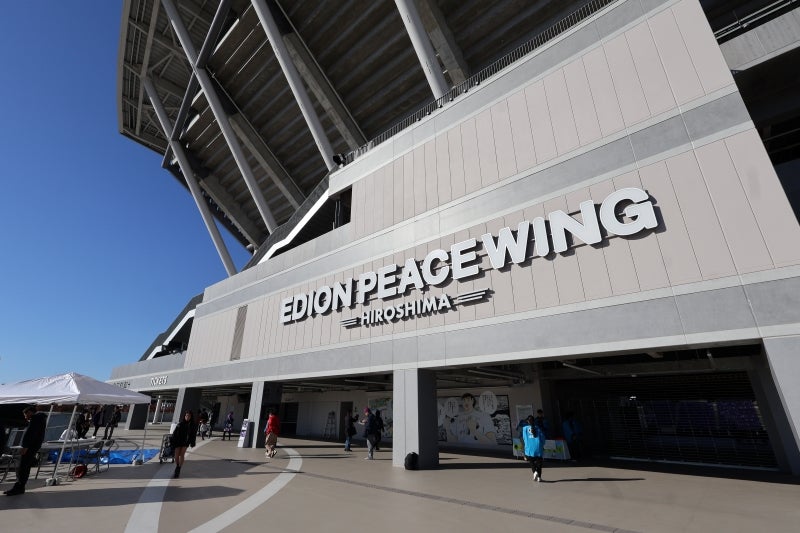 エディオンピースウイング広島の外観
