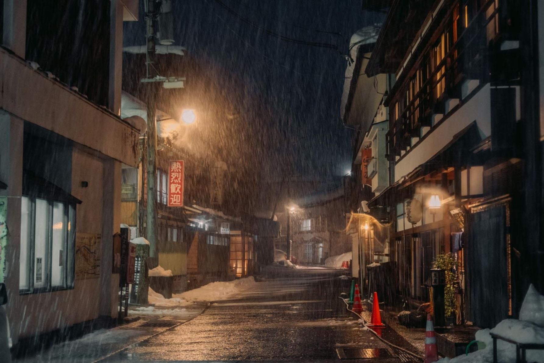 夜は一段と静かだった