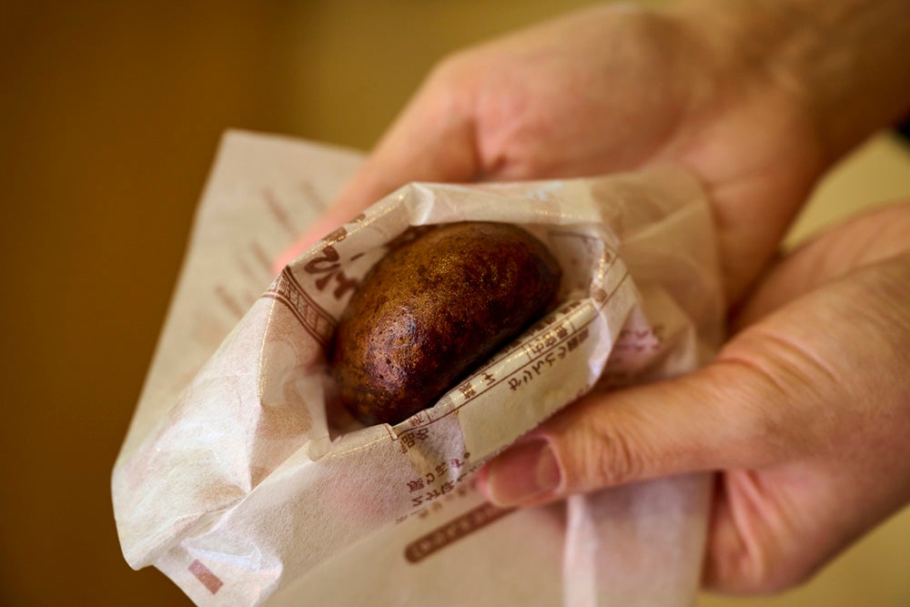 揚げたてのかりんとう饅頭